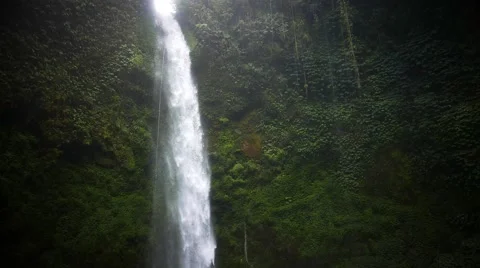 Waterfall in the middle of the rocks 動画素材 64628249