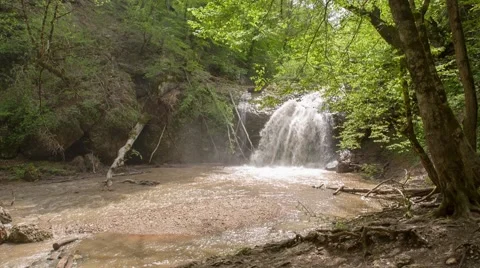 Waterfall in mountain Vídeos de archivo 58320979