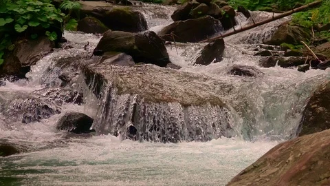 Waterfall in mountain Видео 113572248