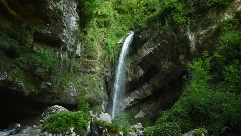 Waterfall in mountains Stockbeeldmateriaal 151685124