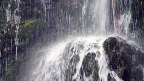 Waterfall in mountains in slow motion, high speed reel. super slow motion Vidéo 102670922