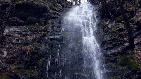 Waterfall in mountains in slow motion, high speed reel. super slow motion Vidéo 102676538