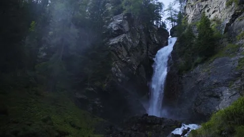 Waterfall / Nature / 4K Stock Footage 143607460