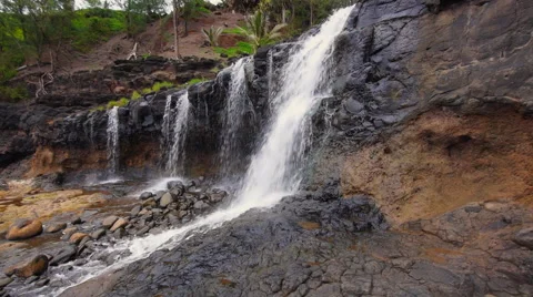 Waterfall reveal Video stock 39981582