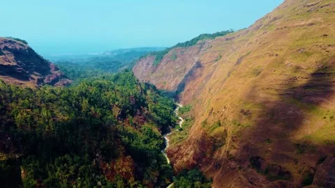 Waterfall at Rinjani Mountain 스톡 동영상 288841068