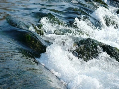 Waterfall on rocks 库存影片 72293167