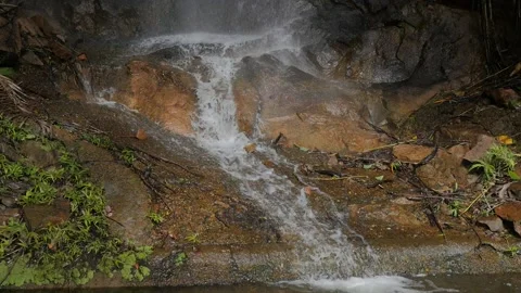 Waterfall run off Stockbeeldmateriaal 168388222