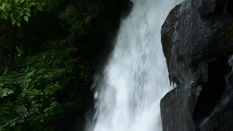 Waterfall Rushing Down Rocks (ZOOM OUT/Realtime/Audio/Side View) Video stock 340532942