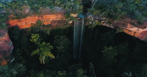 Waterfall in Serras Gerais Video stock 162522800