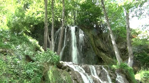 Waterfall in stand straight bespuća BIGER Vídeo Stock 64316231