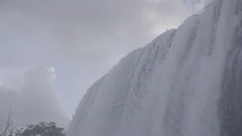 Waterfall Tracking Slow Mo Vídeos de archivo 83659859