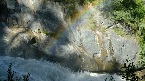 Waterfall in Umbal - Valley Vidéo 126775717