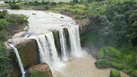 Waterfall in vietnam Video stock 297431577