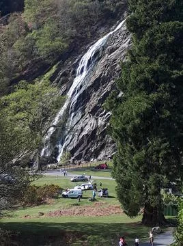 Waterfall view far away Fotos Stock
