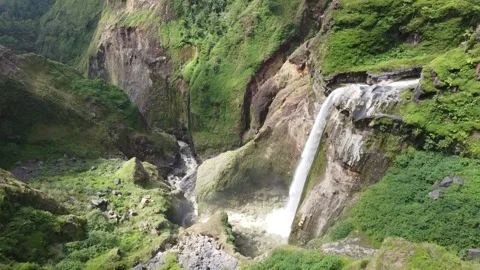 Waterfall view in rinjani mountain Stock Footage 207946360