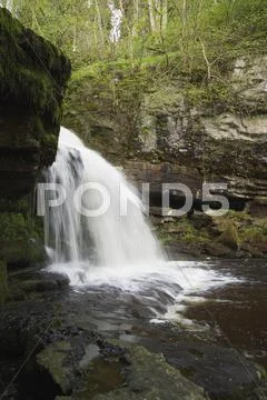 Waterfall, wensleydale, yorkshire dales, england Stock Photos