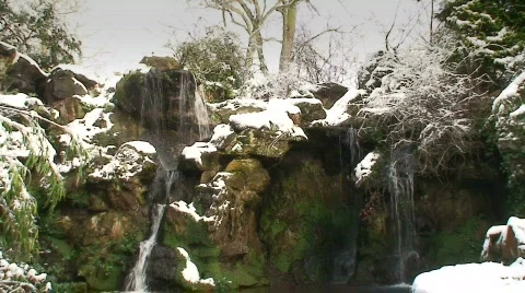 Waterfall in the winter snow 9 Vídeo Stock 596432