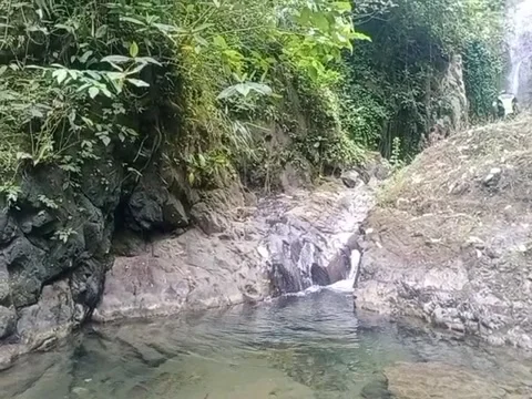 Waterfalls and Mountain View Stockbeeldmateriaal 217783631