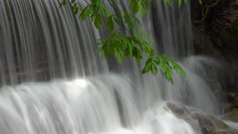 Waterfalls 库存影片 154114147