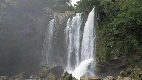 Waterfalls in Jungle Video stock 117087783