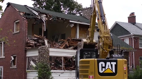 Waterfront property demolition Stock-Footage 51713643