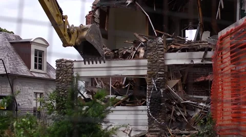 Waterfront property demolition Stock-Footage 51713666