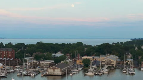 Waterfront View Of Annapolis Harbor Along Spa Creek In Annapolis, Maryland Видео 333333250