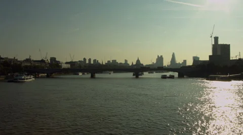 Waterloo Bridge and St Paul's Cathedral 4K 스톡 동영상 40775989