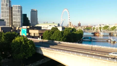 Waterloo Bridge over Thames river, London eye in background Stock-Footage 157445648
