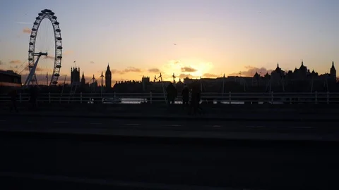 Waterloo Bridge Sunset past view Video stock 71648365