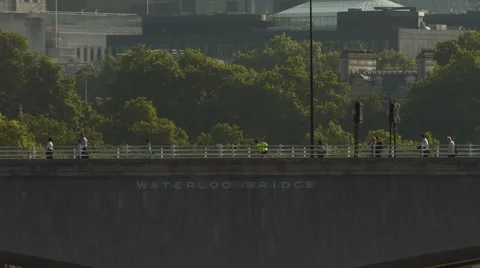 Waterloo Bridge traffic close up. HD version 스톡 동영상 40915693