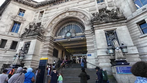 Waterloo Station. Stock Footage 332416233