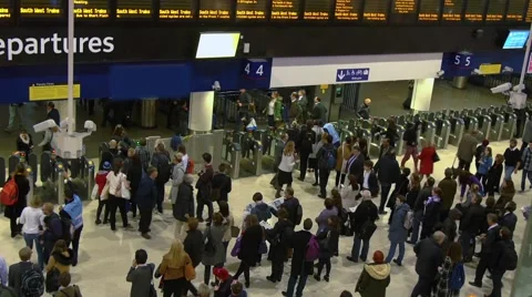 Waterloo station in London at rush time Stock Footage 56892279