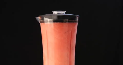 Watermelon in blender for shake 库存影片 162588779