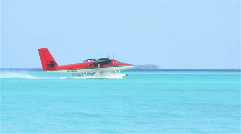 Waterplane taking off Stock Footage 48269717