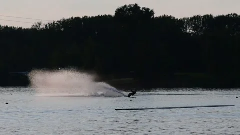 Waterski on lake ausee in austria 库存影片 135815882