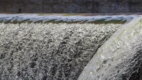 Waterwall on the river in sunshine Vidéo 153284501