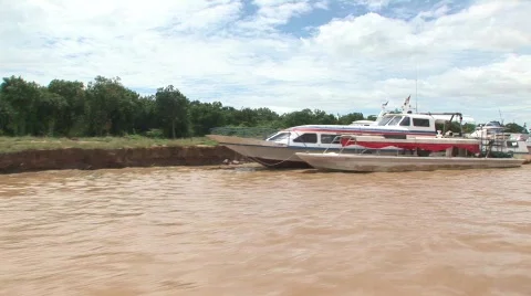 On the waterway Video stock 522672