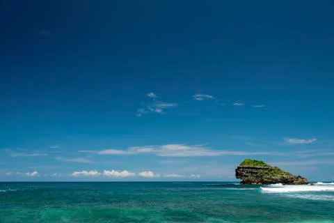 Watu Karung island, Pacitan, Java, Indonesia 스톡 사진