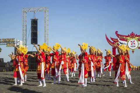 Watu Pecak Beach provides a dramatic performance of the mask dance Stock Photos