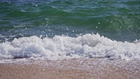 Wave with algae in close up Stock Footage 102312273