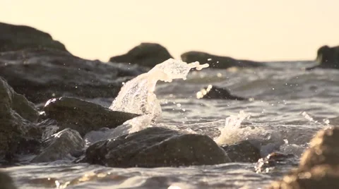 Wave approaching the shore. Slow motion. Vídeo Stock 53160822