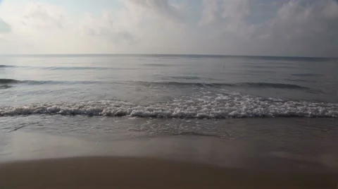 Wave on the beach at dusk Stock-Footage 45672495