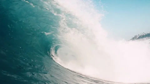 A wave breaking in front of the camera Video stock 142905301