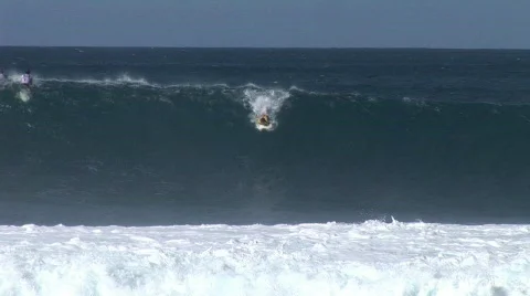 Wave colses out Stock Footage 323384