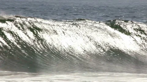 WAVE CRASHING AT THE BEACH Video stock 5635509