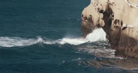 Wave Crashing On mountain Rocks Video stock 230981823