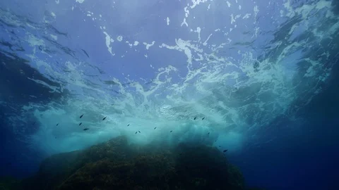 Wave crashing on the surface Stock-Footage 127979163