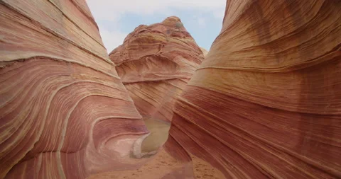 The Wave Entrance Vidéo 228848678
