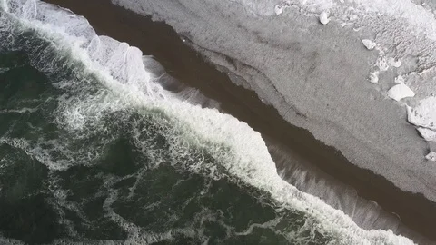 The wave running on the sea coast. 動画素材 120241612